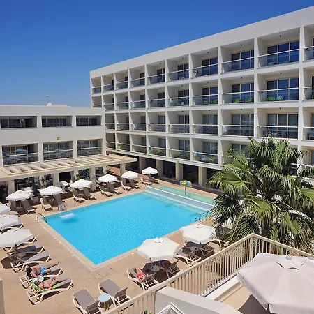 Nelia Gardens Hotel