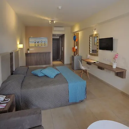 Nelia Gardens Hotel 4*